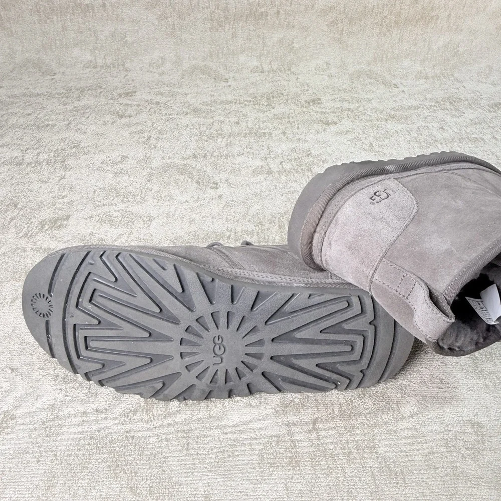 UGG Men's Gray Suede Chukka Ankle Boots Lace-Up Lined Round Toe US 10